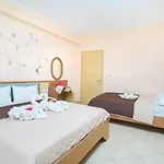 Toula's House Λιμενάρια